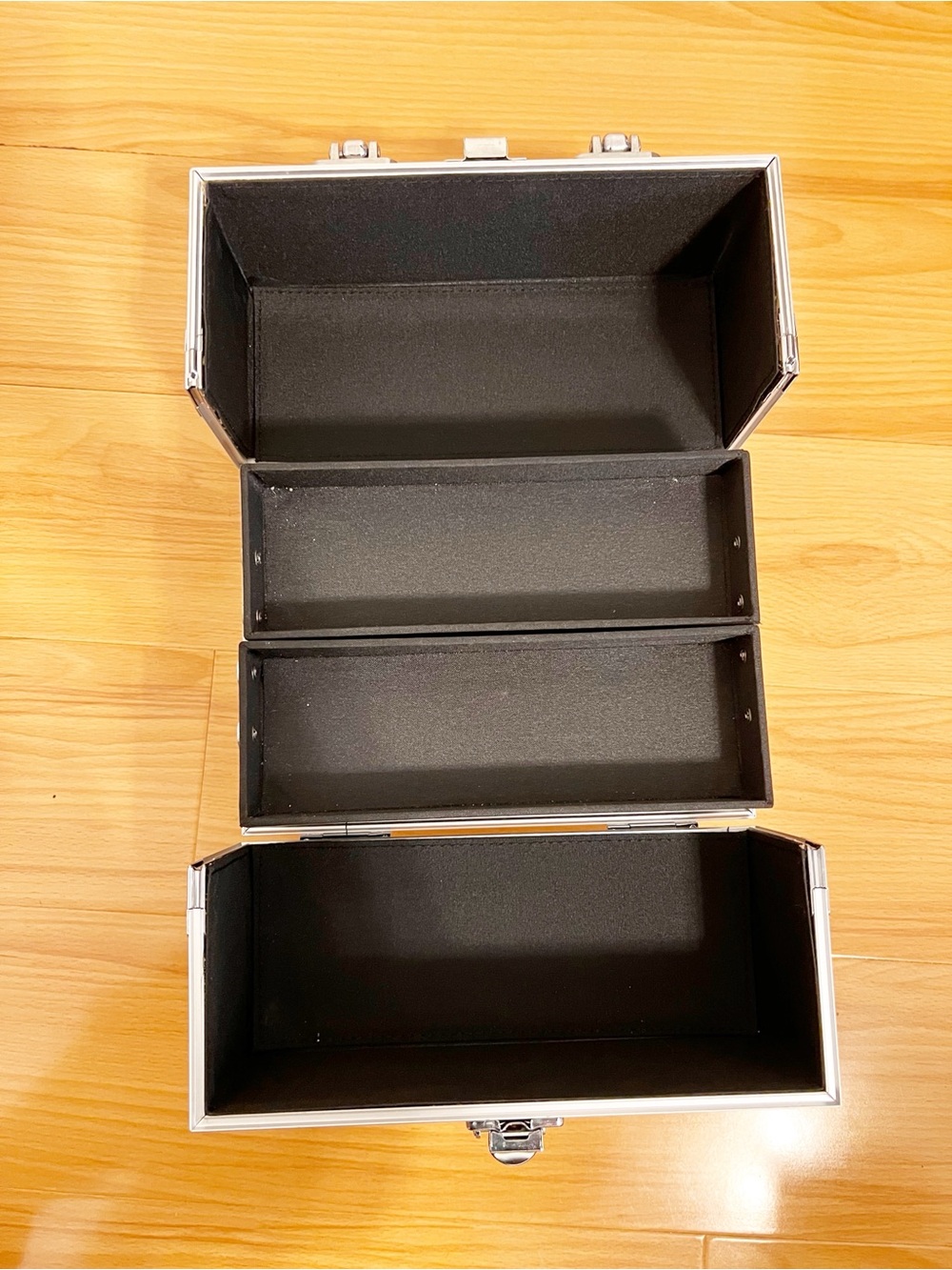 Makeup Case Storage - Picture 8 of 9